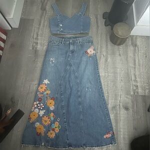 Lucky brand embroidered jean embroidered skirt rare! Denim crop top set!
